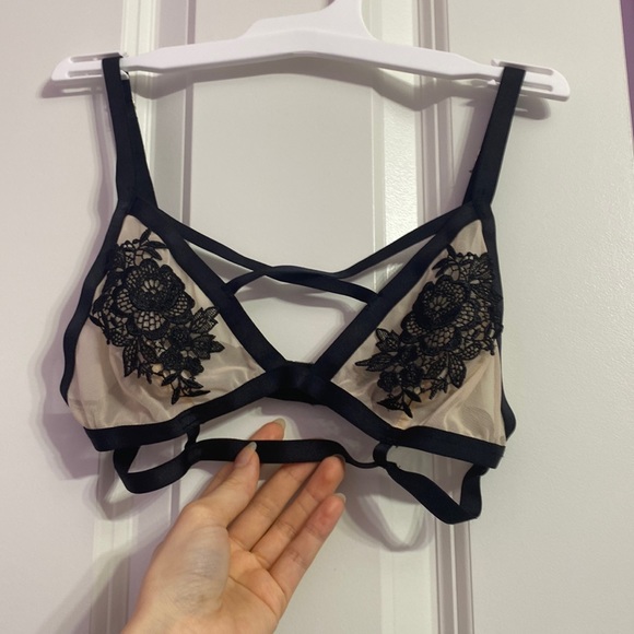 NEW🖤✨XS forever21 bralette - Picture 1 of 3